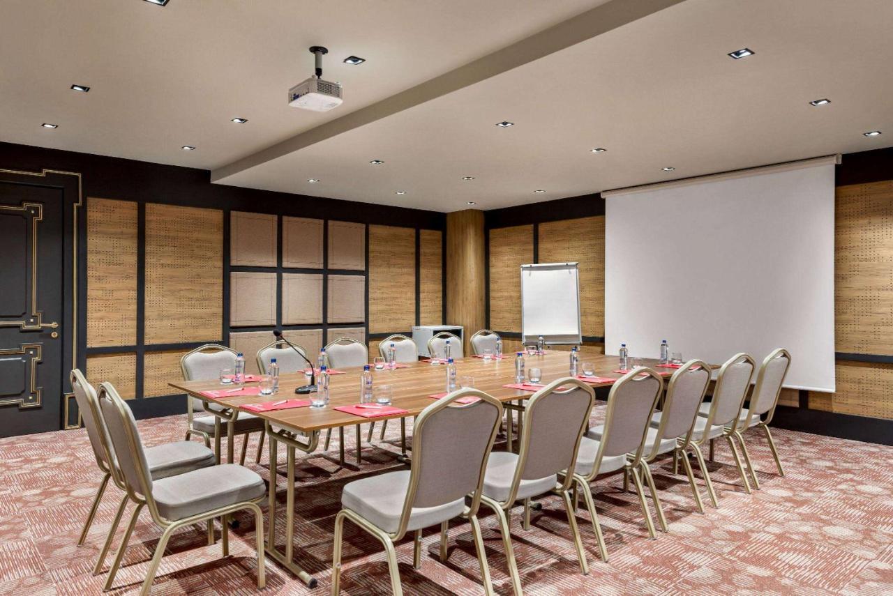 Ramada By Wyndham Erzurum Exterior photo